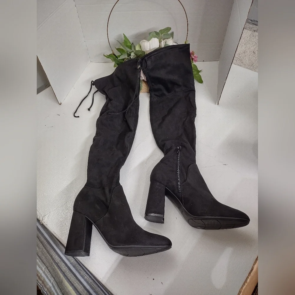 Elegant Black Knee-High Women's Boots